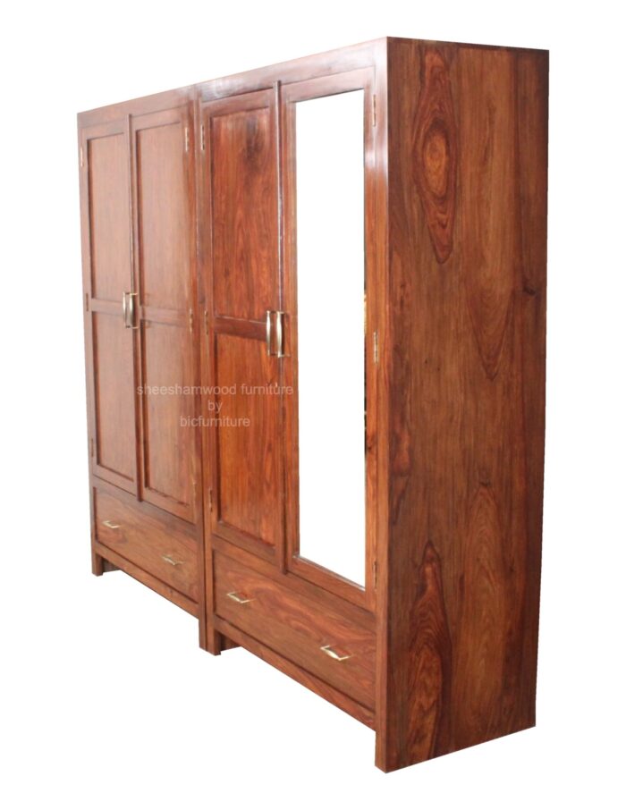 wooden 4 door cupbaord with mirror