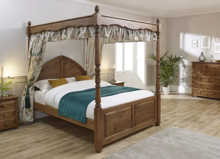 Solidwood Four Poster Bed With Underbed Storage Drawers 1