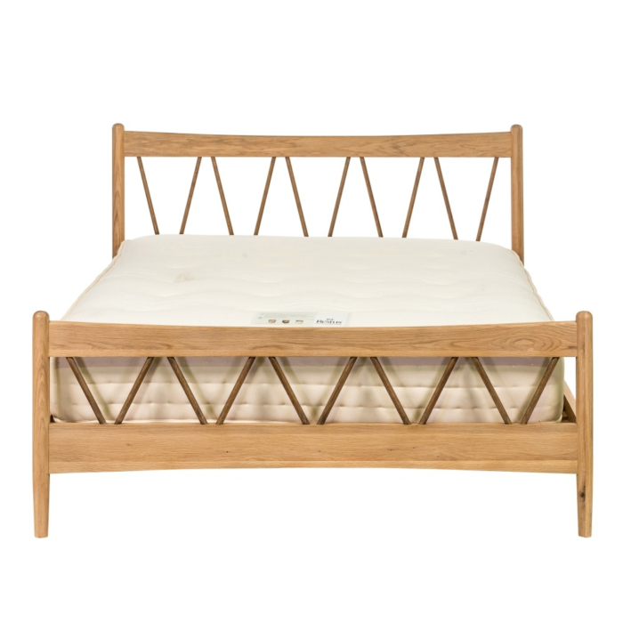 Solidwood King Size Bed With Crafted Panels On The Head And Footboards 3